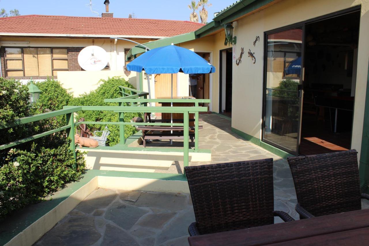 Onganga Hotel Pension Уиндхоек Екстериор снимка